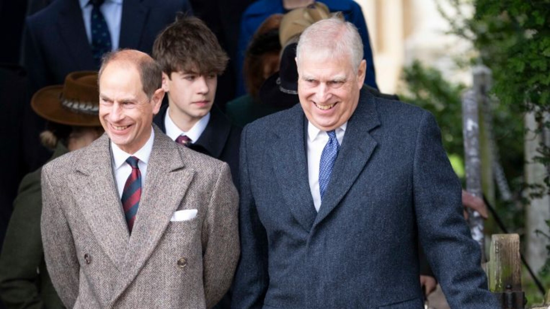 Plötzlich wieder da! Ex-Prinz Andrew zeigt sich mit Bruder Edward