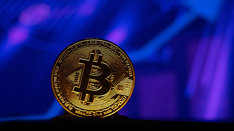 Bitcoin 21 ayın en düşük seviyesinde