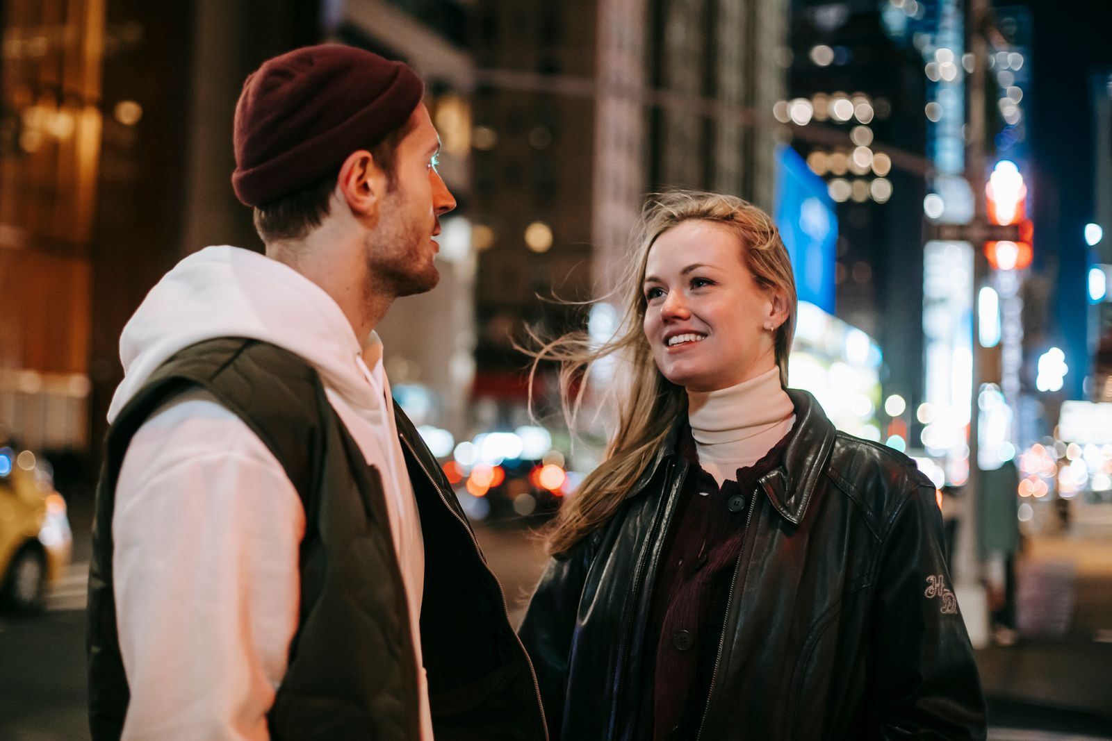 9 surprising psychological insights into effective flirting