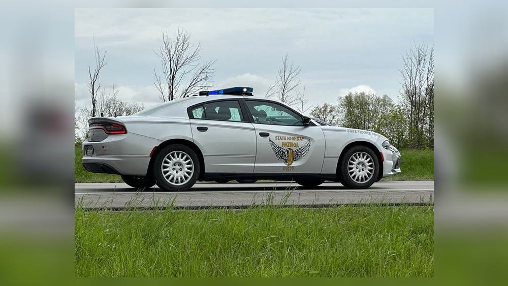 41-year-old semi driver dead after crashing into 4 parked cars, overturning