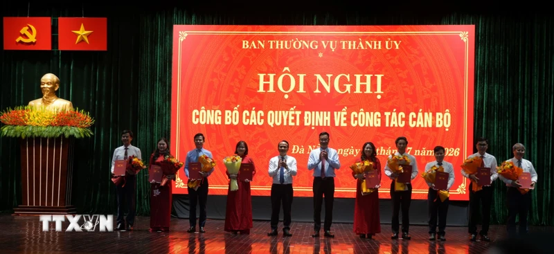 Ban Thường vụ Thành ủy Đà Nẵng công bố các quyết định về công tác cán bộ