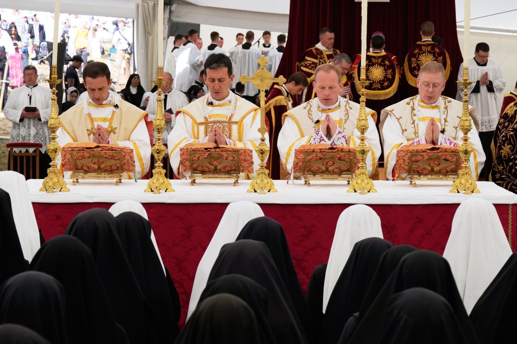 Vatican in deep sorrow as Catholic rebels openly defy Pope Leo