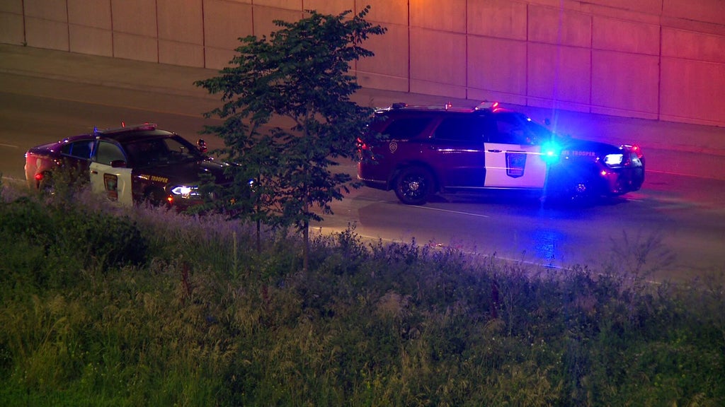 Woman dies after falling out of vehicle on I-94 in Minneapolis, patrol says