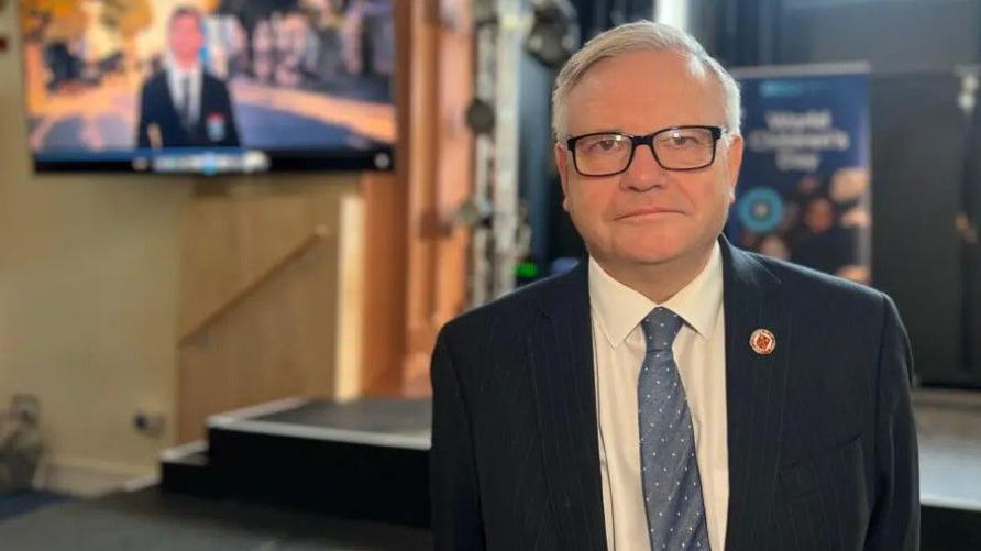 Minister says grooming of young is 'widespread'