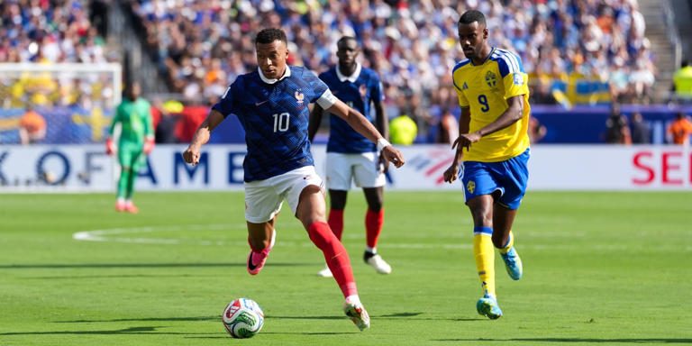 Isak debería haber seguido a Mbappé: Zlatan critica a la estrella sueca ...