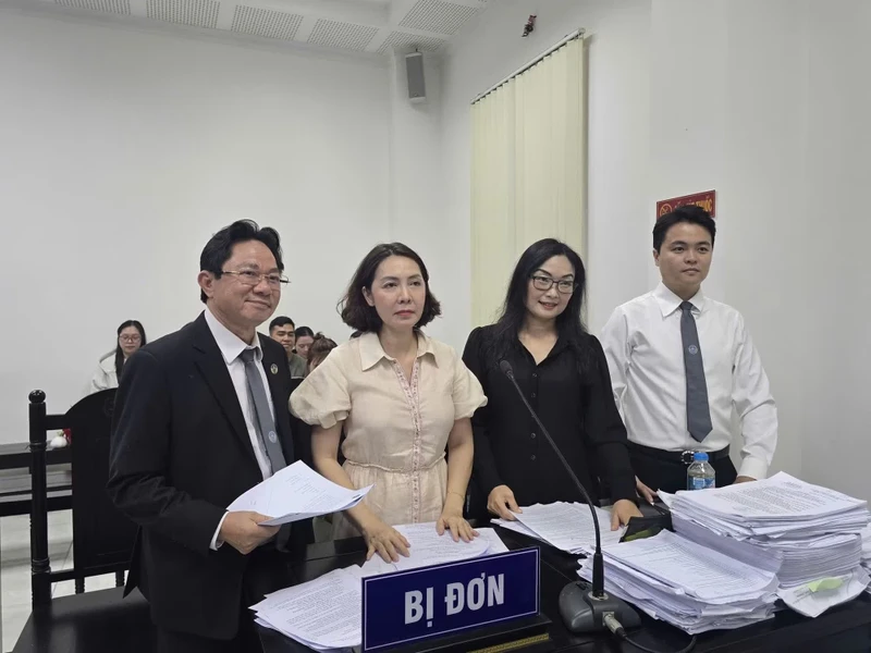 Nam bác sĩ trong vụ ly hôn nghìn tỷ ở TPHCM bị bắt để điều tra về hai tội danh