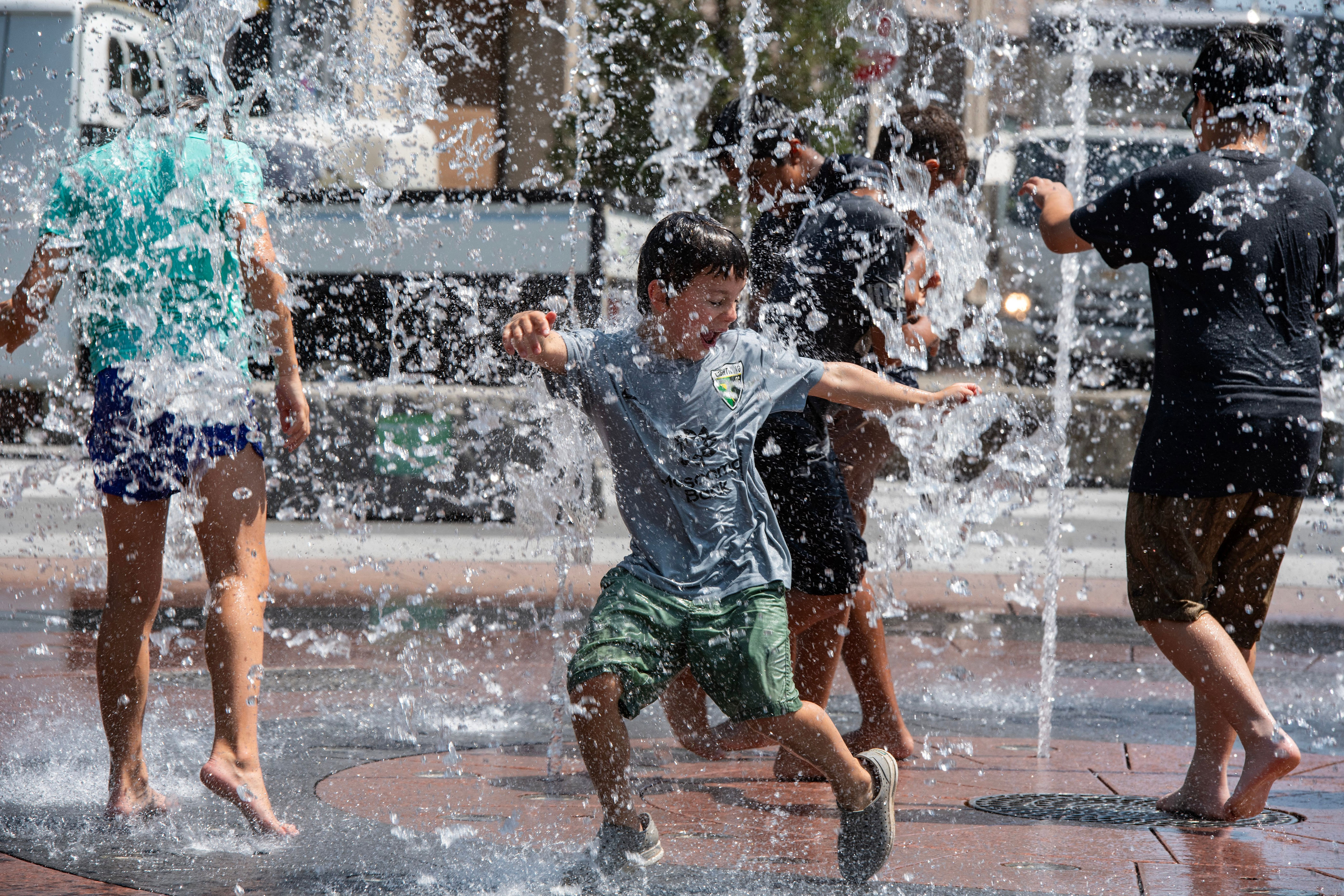 Heat wave incoming! Here's how to stay safe in these extreme temps