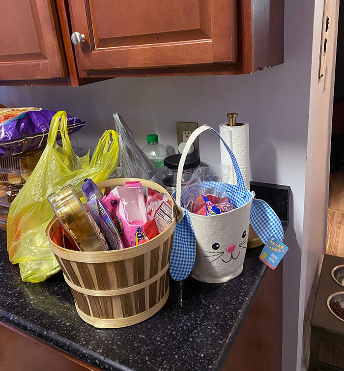 44 Times Parents Proved They Will Never Stop Babying Their Adult Kids