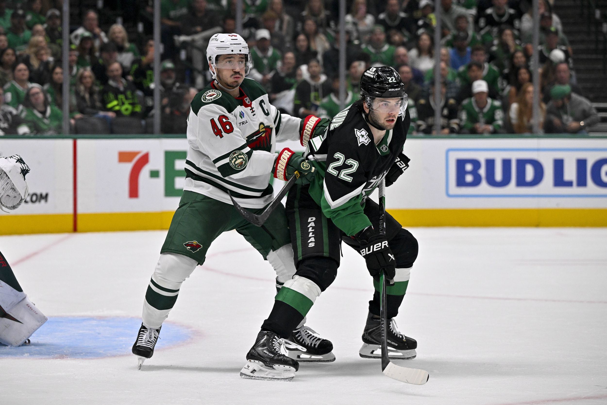 Predators to acquire Mavrik Bourque