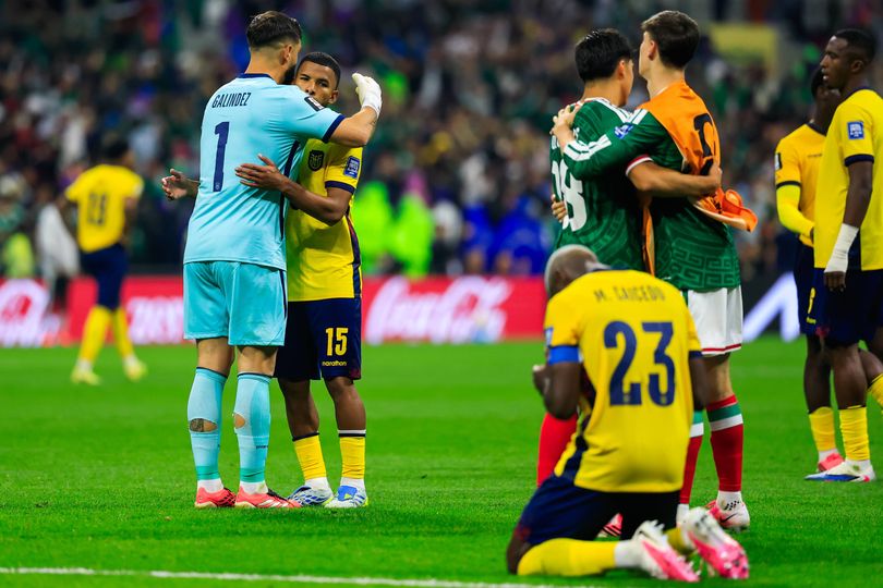 Ecuador players dejected