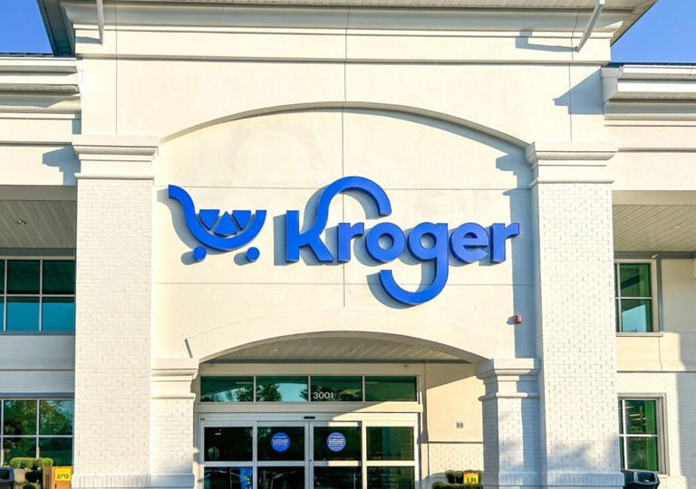 Kroger strikes $1.65 billion deal to buy regional grocer Giant Eagle