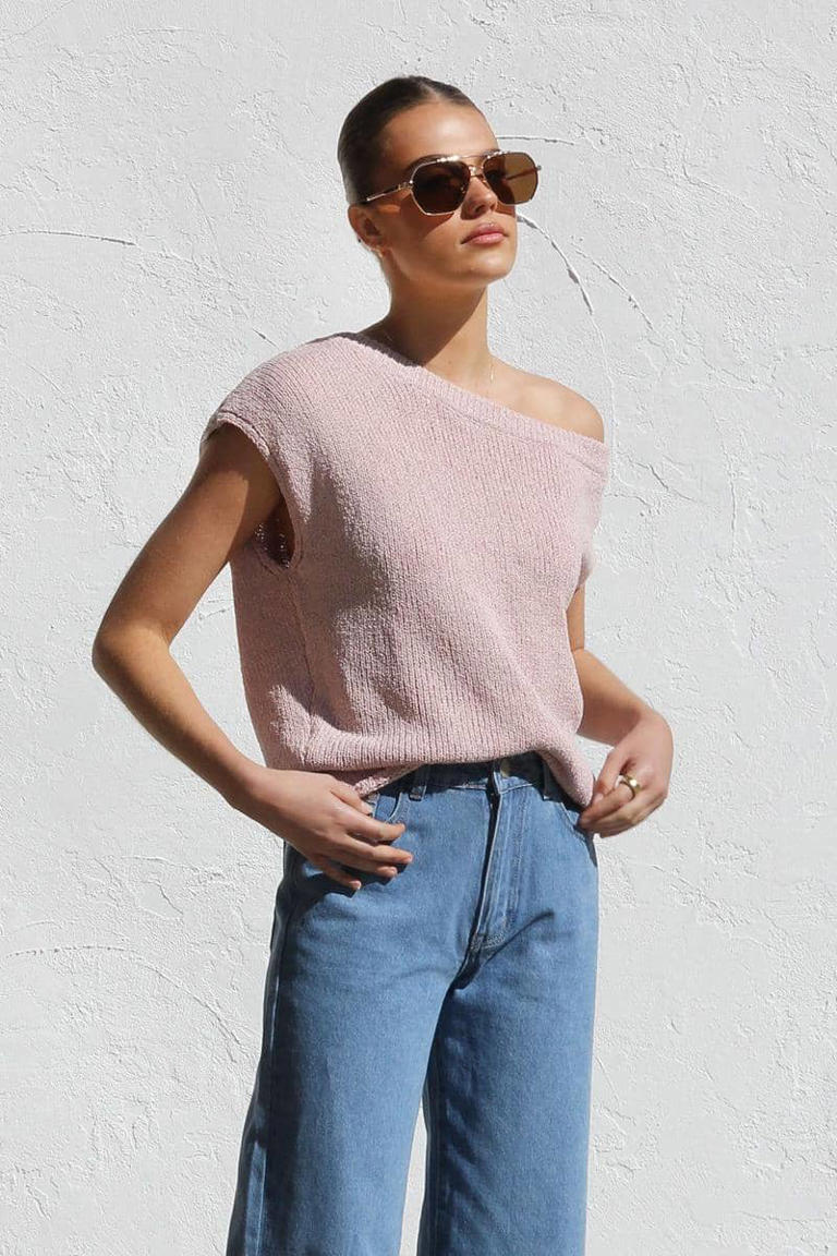 Baju Dusty Pink dan Celana Jeans Baby Blue 