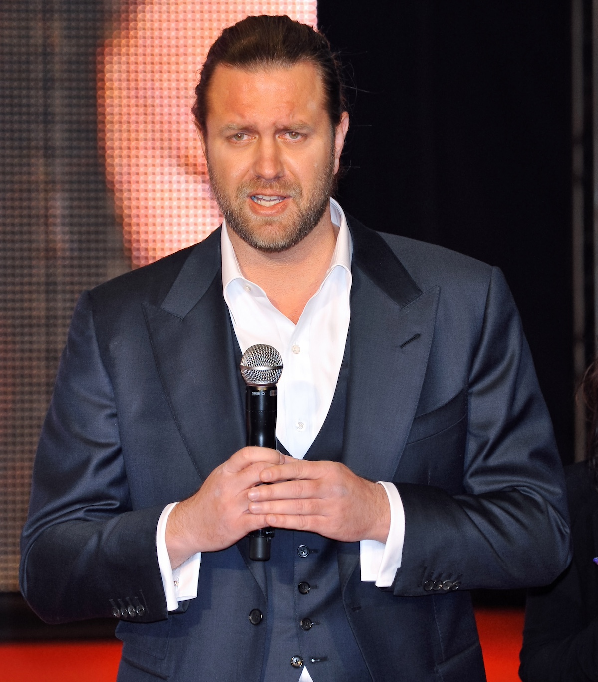 Director de cine Carl Rinsch, acusado de estafar a Netflix, es ...