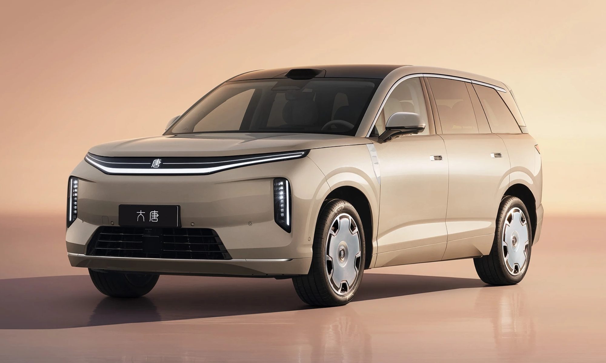 BYD’s Great Tang eSUV offers 10-minute charging and a 590-mile range ...