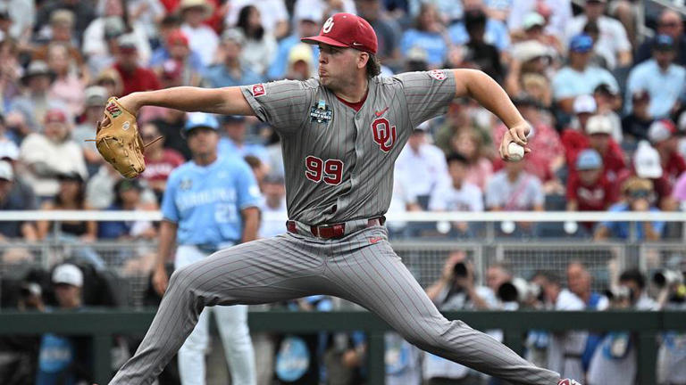 LaChance, Rager shine as Oklahoma dominates North Carolina in CWS opener