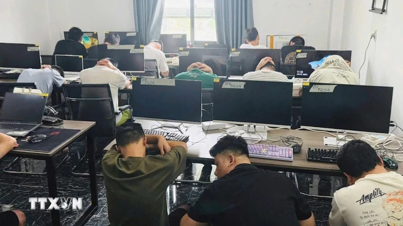 TP Hồ Chí Minh: Triệt phá 3 ổ nhóm người nước ngoài đang lập trung tâm lừa đảo