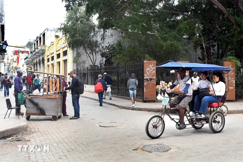 Cuba vượt khó bằng cải cách và tình đoàn kết quốc tế