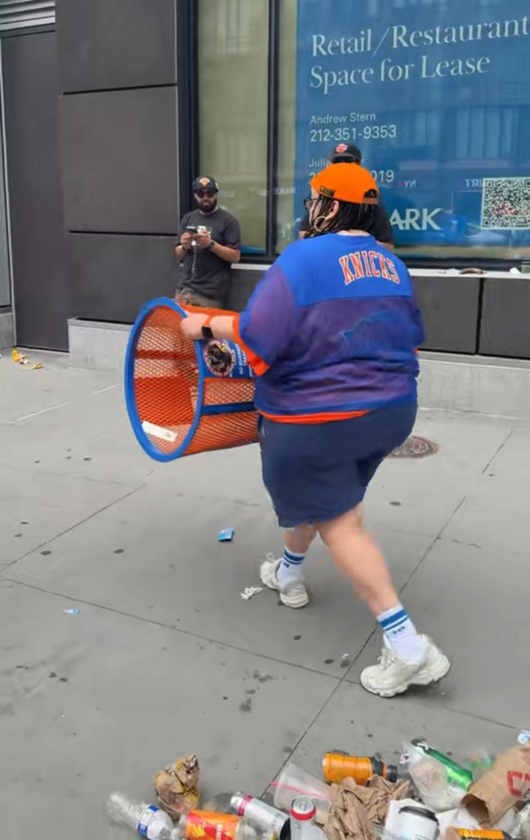'Incredibly stupid' Knicks fan dumps trash onto the street to steal ...