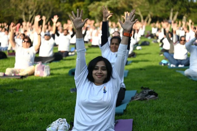 Capetonians come out for mindful meditation to mark the 11th ...