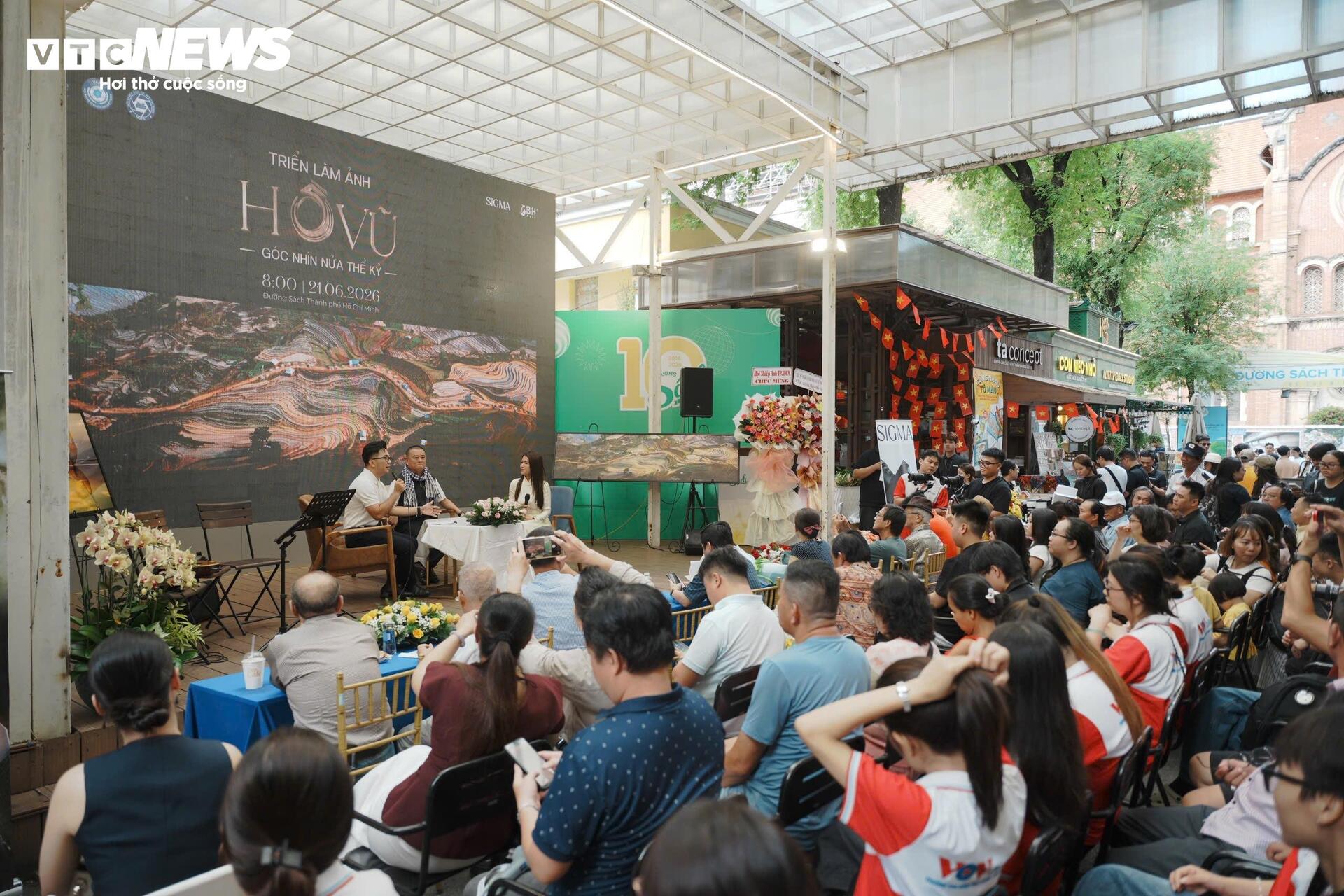 Hơn hai thập kỷ đi và ghi lại vẻ đẹp Việt Nam của nghệ sĩ nhiếp ảnh Hồ Vũ