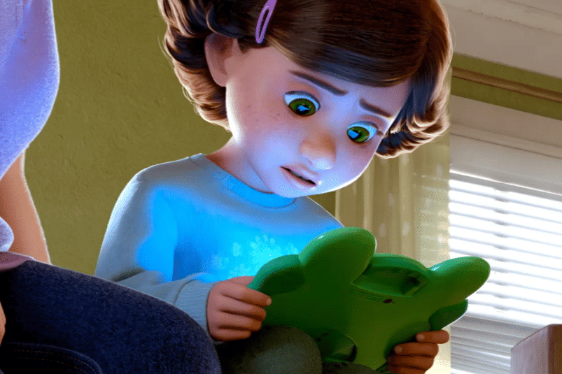 5 Pelajaran Berharga dari Film Toy Story 5, Menjalin Hubungan dengan Teknologi
