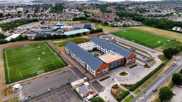 UK school offers all kids roast dinners for breakfast for one sad reason