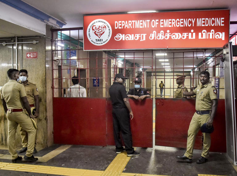 2 dead in ammonia gas leak in TN's Tiruvallur