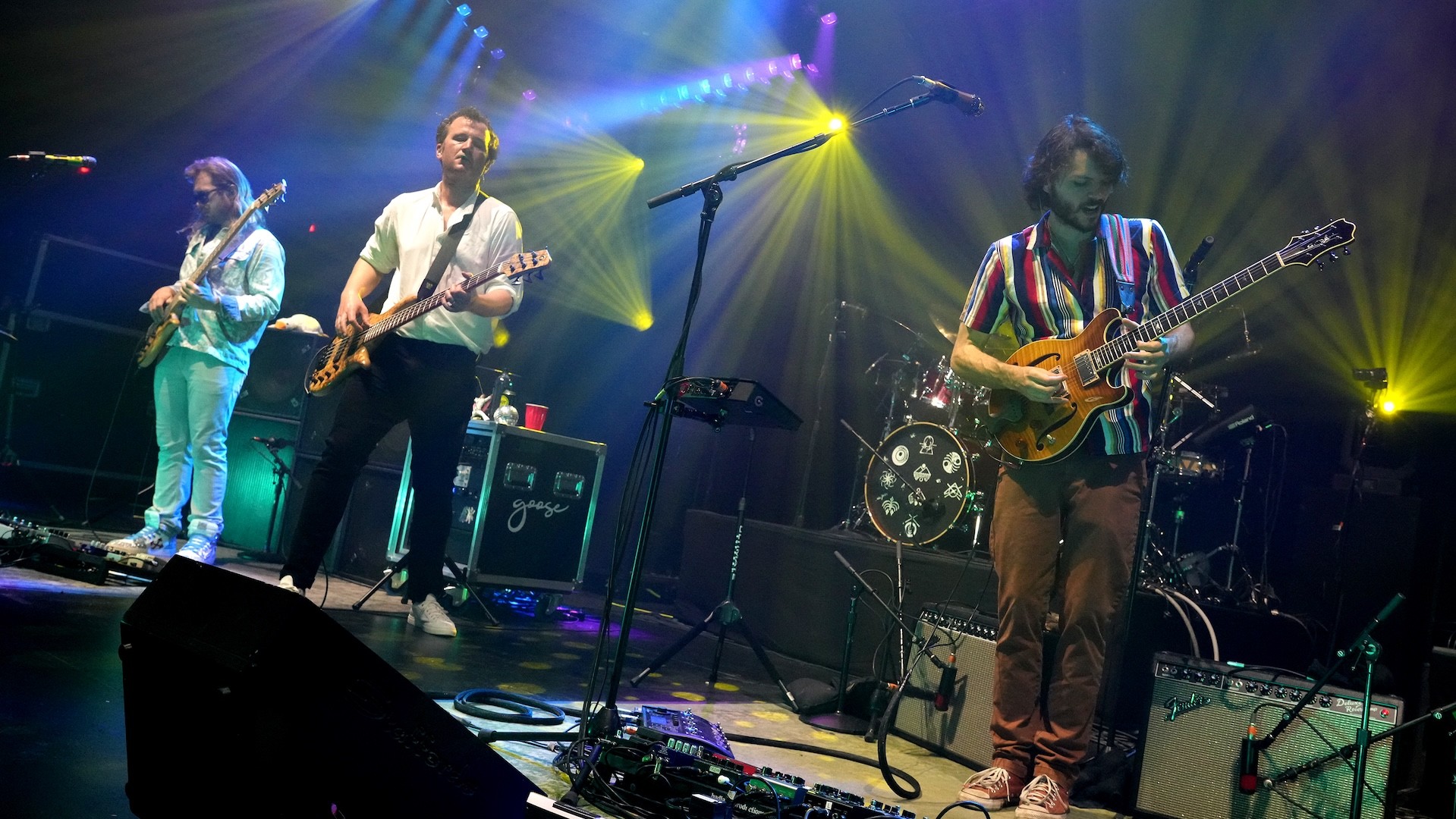 51-year-old man dies after falling from upper level at Goose concert in ...