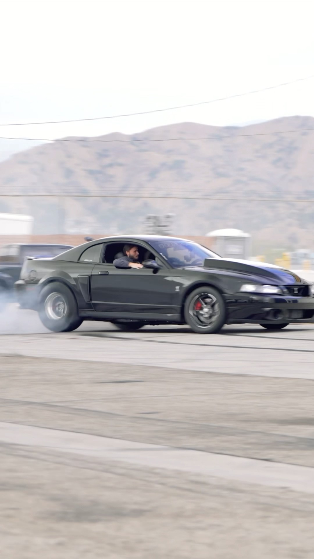 Mustang GT driving fails caught on camera