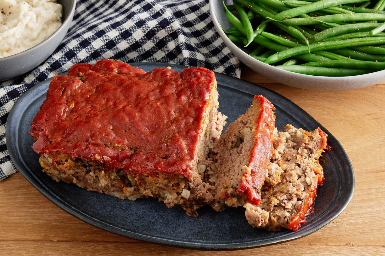 plate of Easy Meatloaf