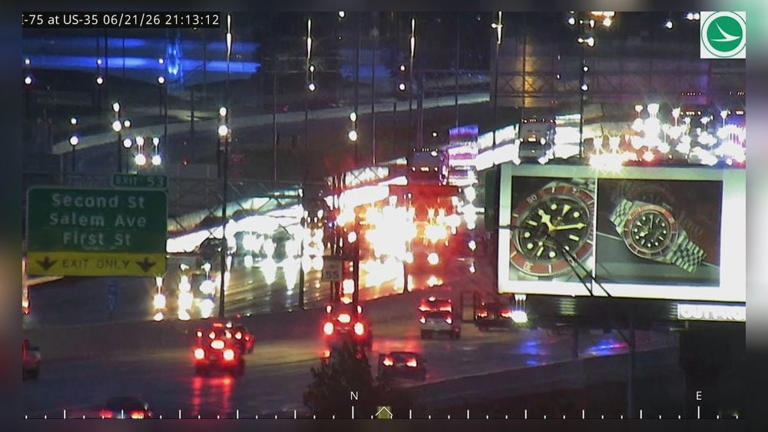 Update: All lanes back open after crash on I-75 near US-35