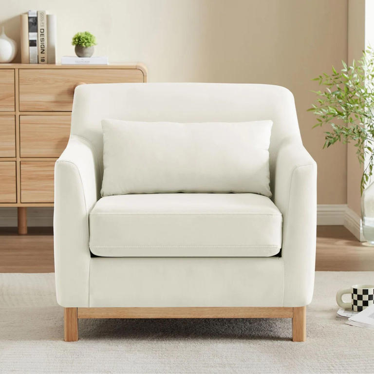 Jaclyn Smith's living room reinvents traditional interiors with a brown ...