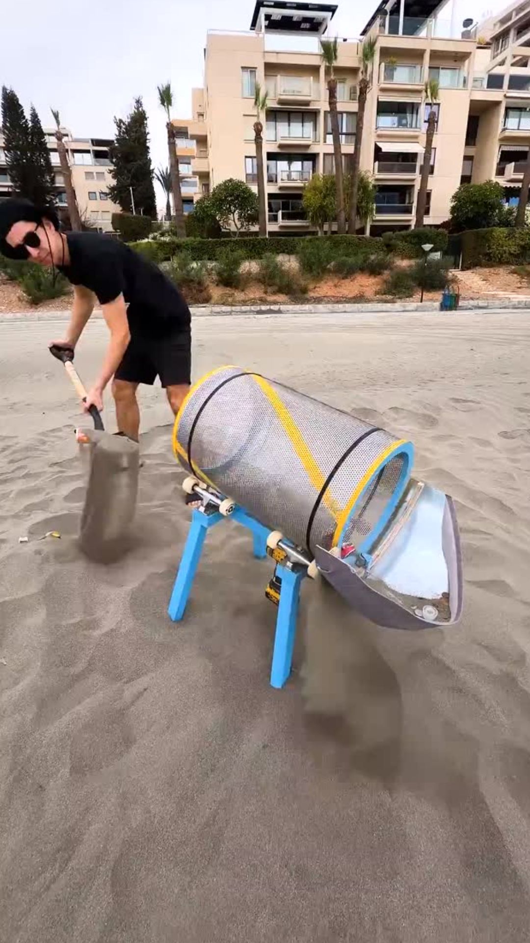 DIY cat toy from trash easy recycling pet hack