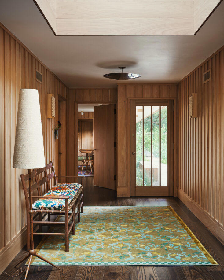 A rambler, reconsidered: A 1959 ranch house in West Marin by Commune Design