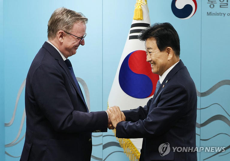 Unification minister meets German parliamentary leader