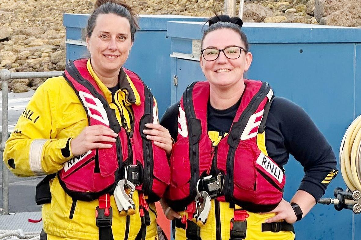 Hartlepool lifeboat volunteers become fully operational crew members