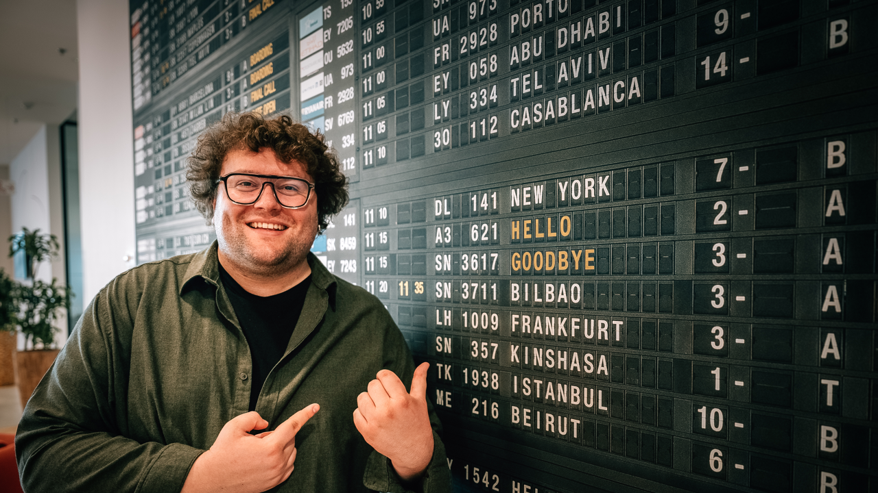 Manu Van Acker blaast TV-programma 'Hello goodbye' nieuw leven in op ...