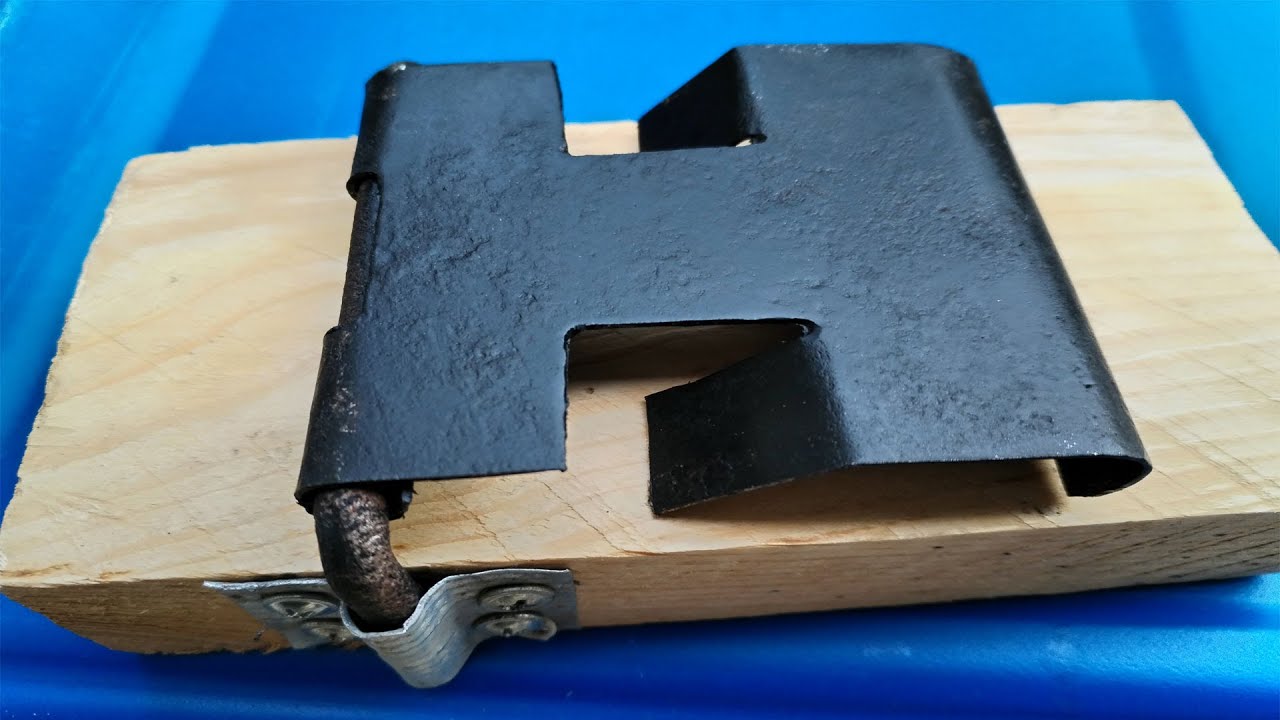 DIY automatic door latch: Step-by-step metalworking project
