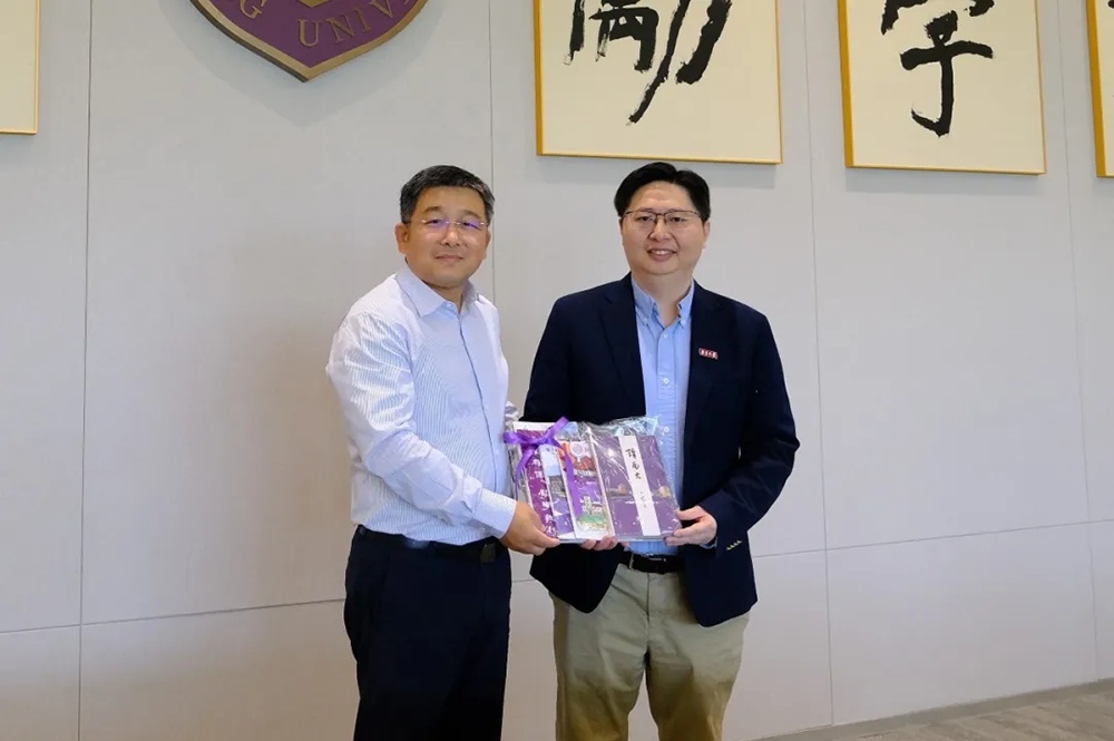 Giáo sư 'chip ung thư' rời Đại học New York về Trung Quốc