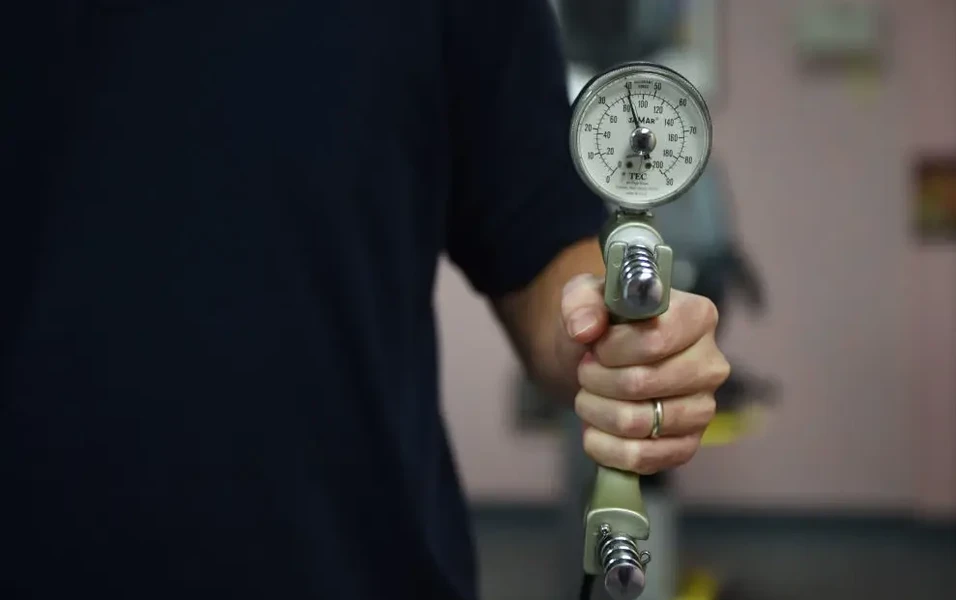 grip-strength-emerges-as-key-predictor-of-longer-life