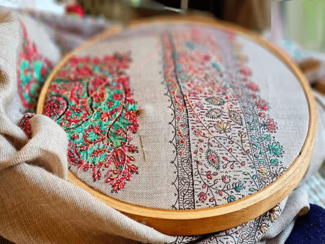 Handmade embroidery: Handmade or machine-made? 4 tricks to identify ...