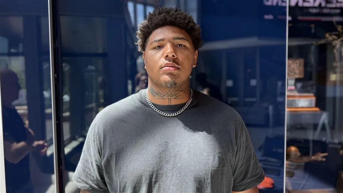 Christian Mays flips from Tennessee football to Georgia as 2027 ...