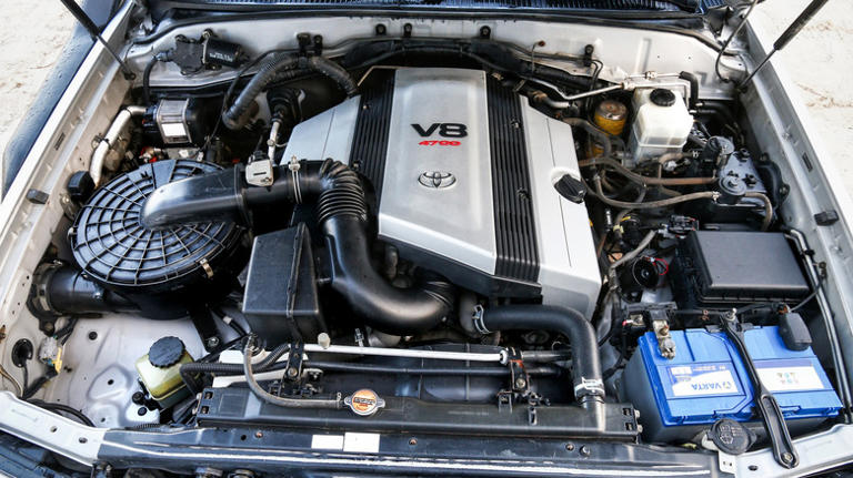 What're the differences between Toyota's 1UZ, 2UZ, and 3UZ engines?