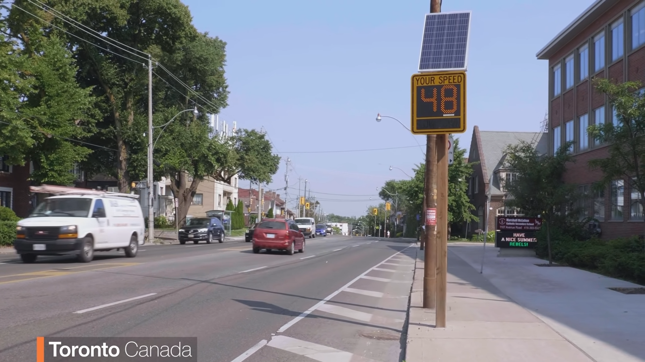 Why flashing speed signs don’t fix dangerous US roads