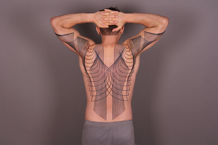 22 custom tattoo designs tailored to fit the human body