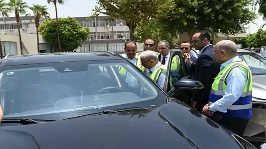 نائب رئيس الوزراء يتفقد النصر للسيارات (22)