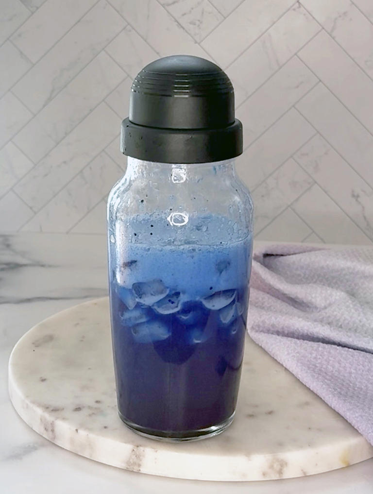 Blue coconut refresher Starbucks copycat