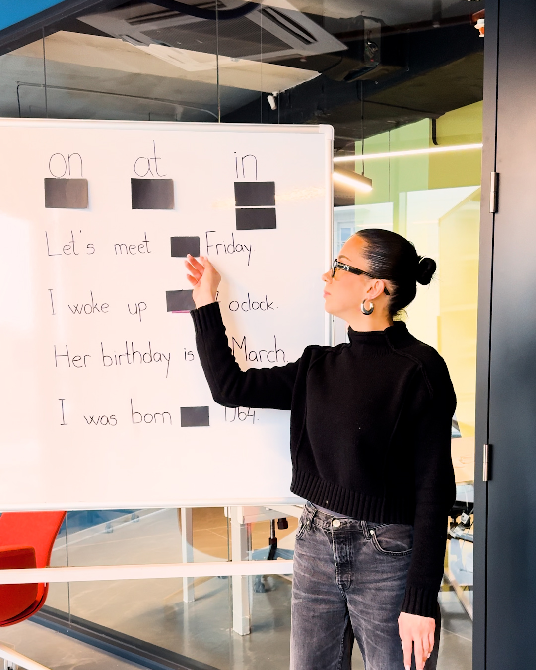 On, at, in explained 👩‍🏫