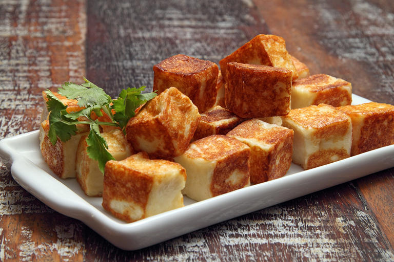 Parece petisco de bar, mas essa pipoquinha de queijo coalho do TudoGostoso é caseira e feita na airfryer