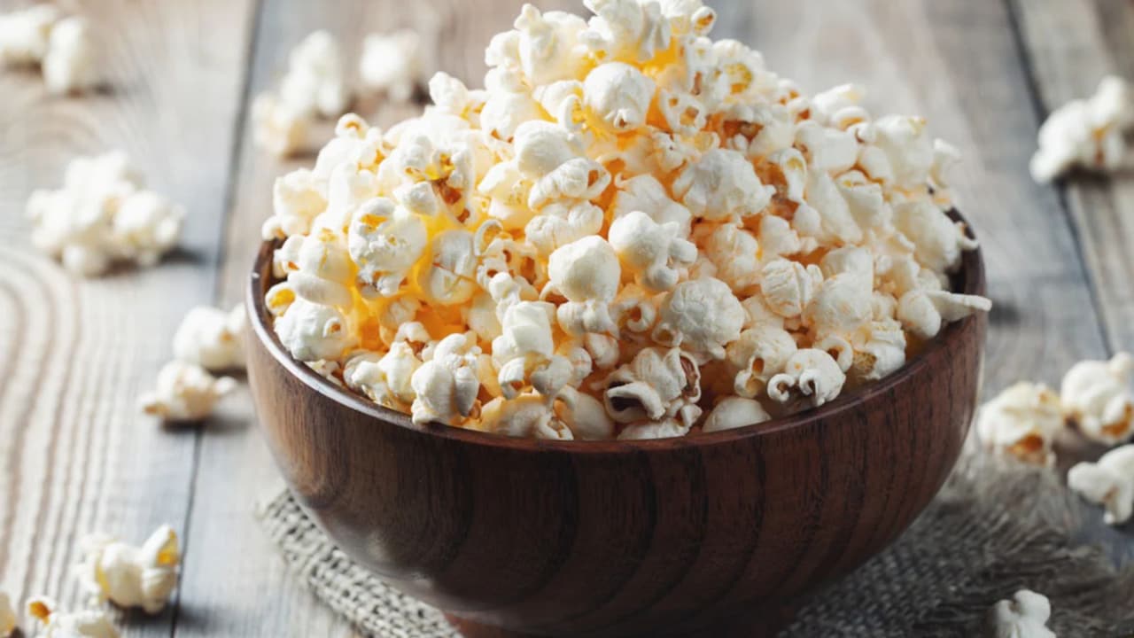 How to make popcorn from fresh corn at home